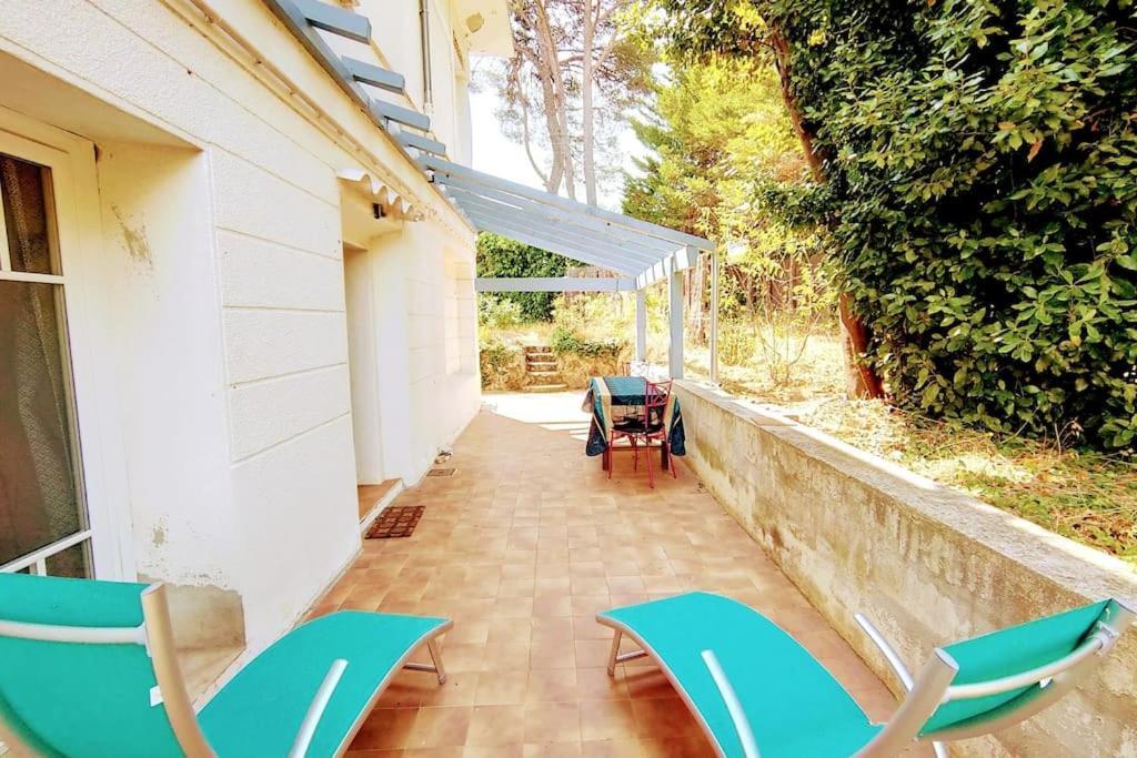 Maison de charme à 200 bord de mer, terrasse, jardin- Lesclesdenicole Le Pradet Exterior foto